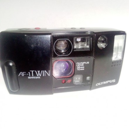 Плёночная фотокамера Olympus AF 1 Twin Плёночная фотокамера Olympus AF 1 Twin
